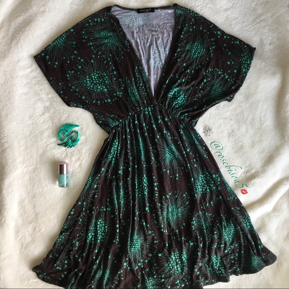 {JULLY KANG} Los Angeles Dolman Deep V-Neck Dress - Picture 7 of 7